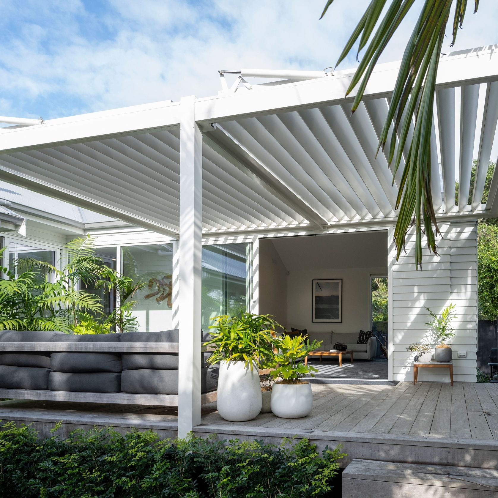 SunPivot® Louvre Roof gallery detail image