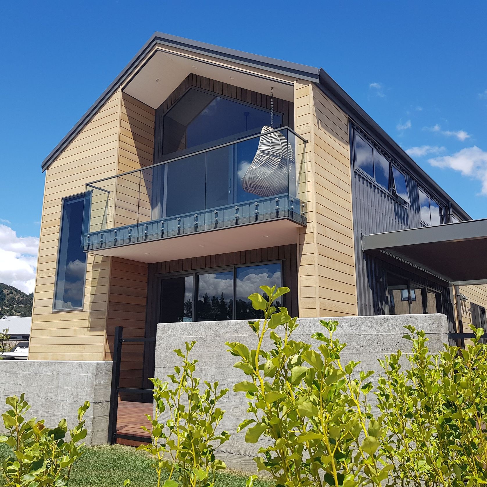 Arena-Points Frameless Glass Balustrade gallery detail image