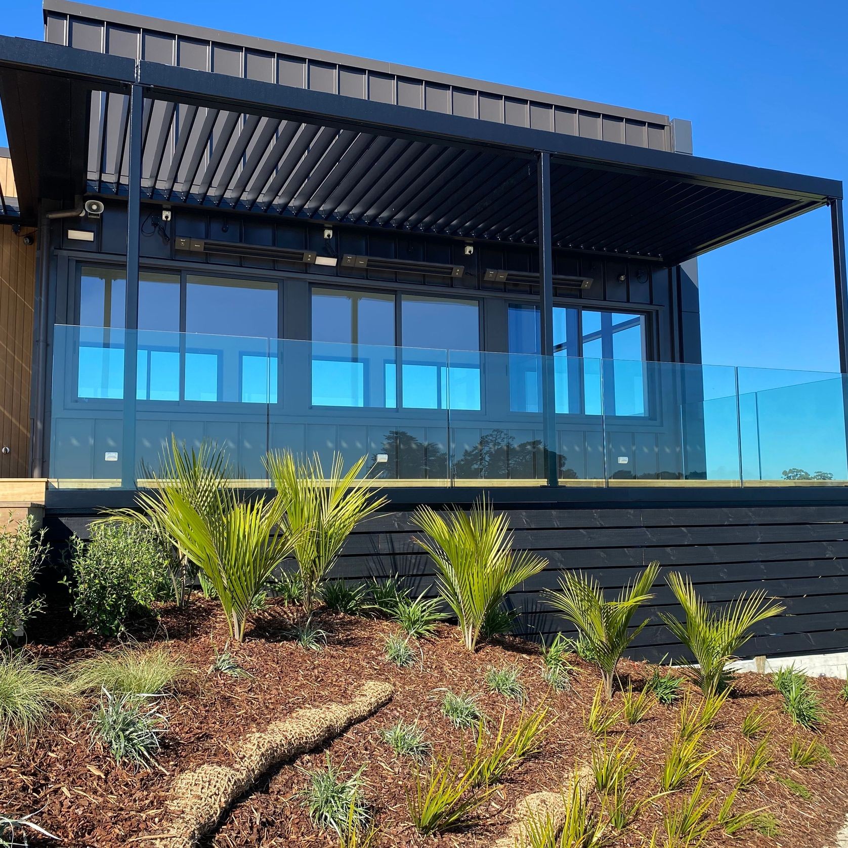 Edgetec® PosiGlaze™ Frameless Glass Balustrade gallery detail image