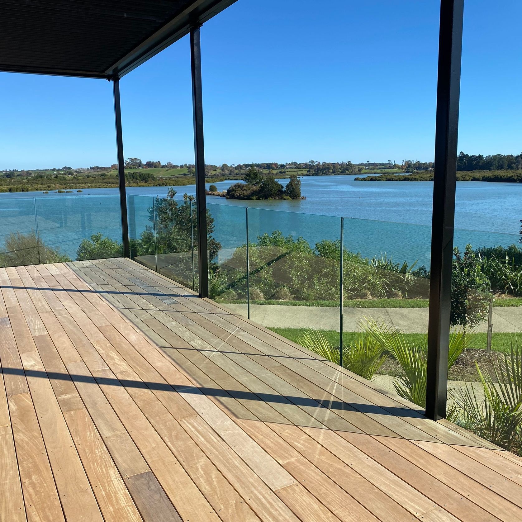 Edgetec® PosiGlaze™ Frameless Glass Balustrade gallery detail image