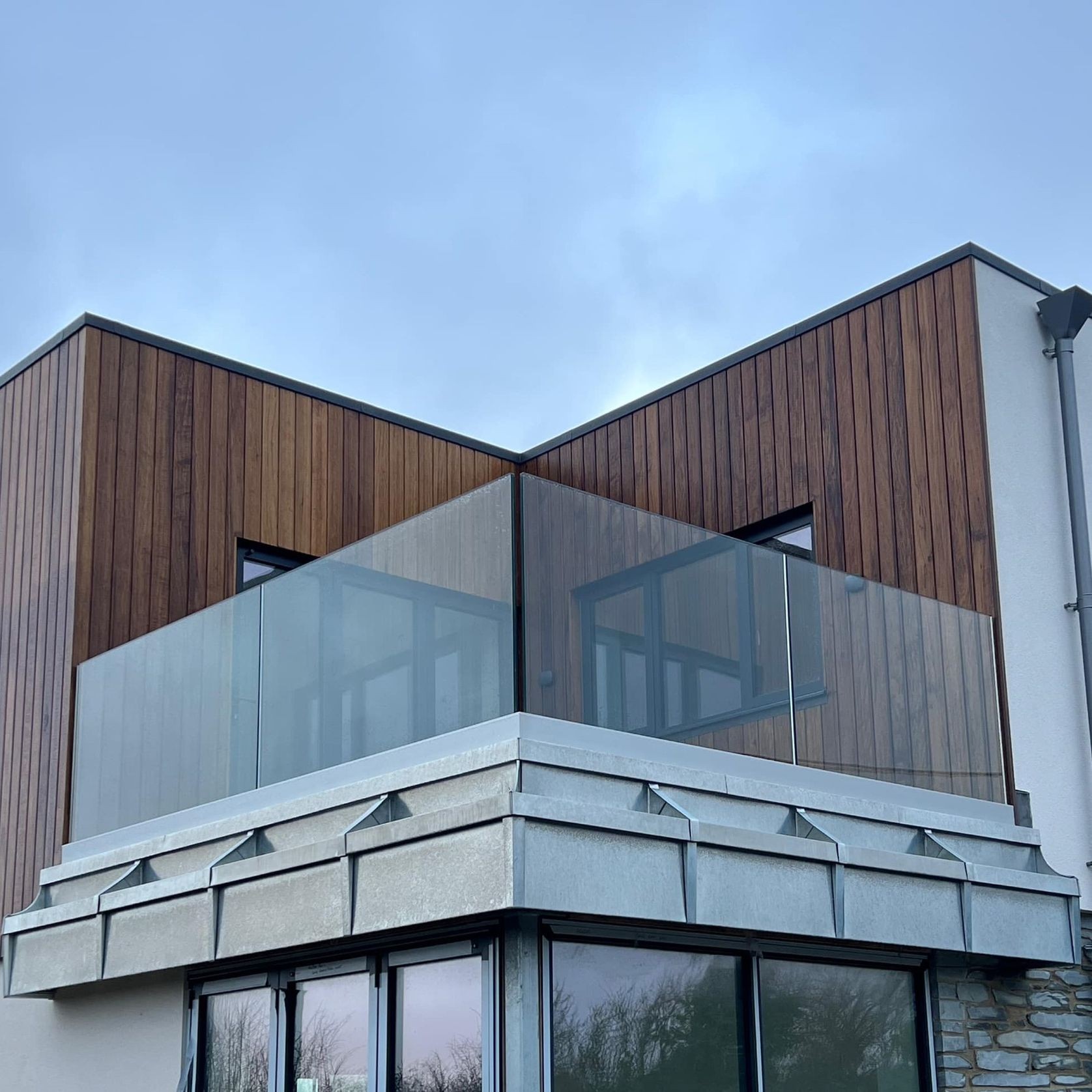Edgetec® PosiGlaze™ Frameless Glass Balustrade gallery detail image