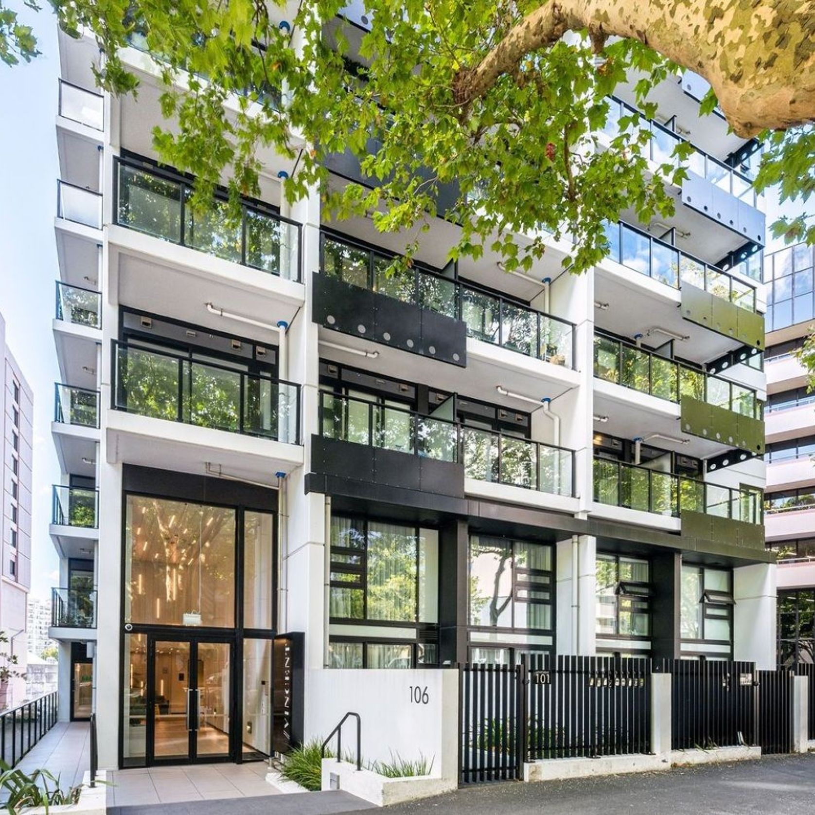 Skyrail Dr Series | Glass Balustrades gallery detail image