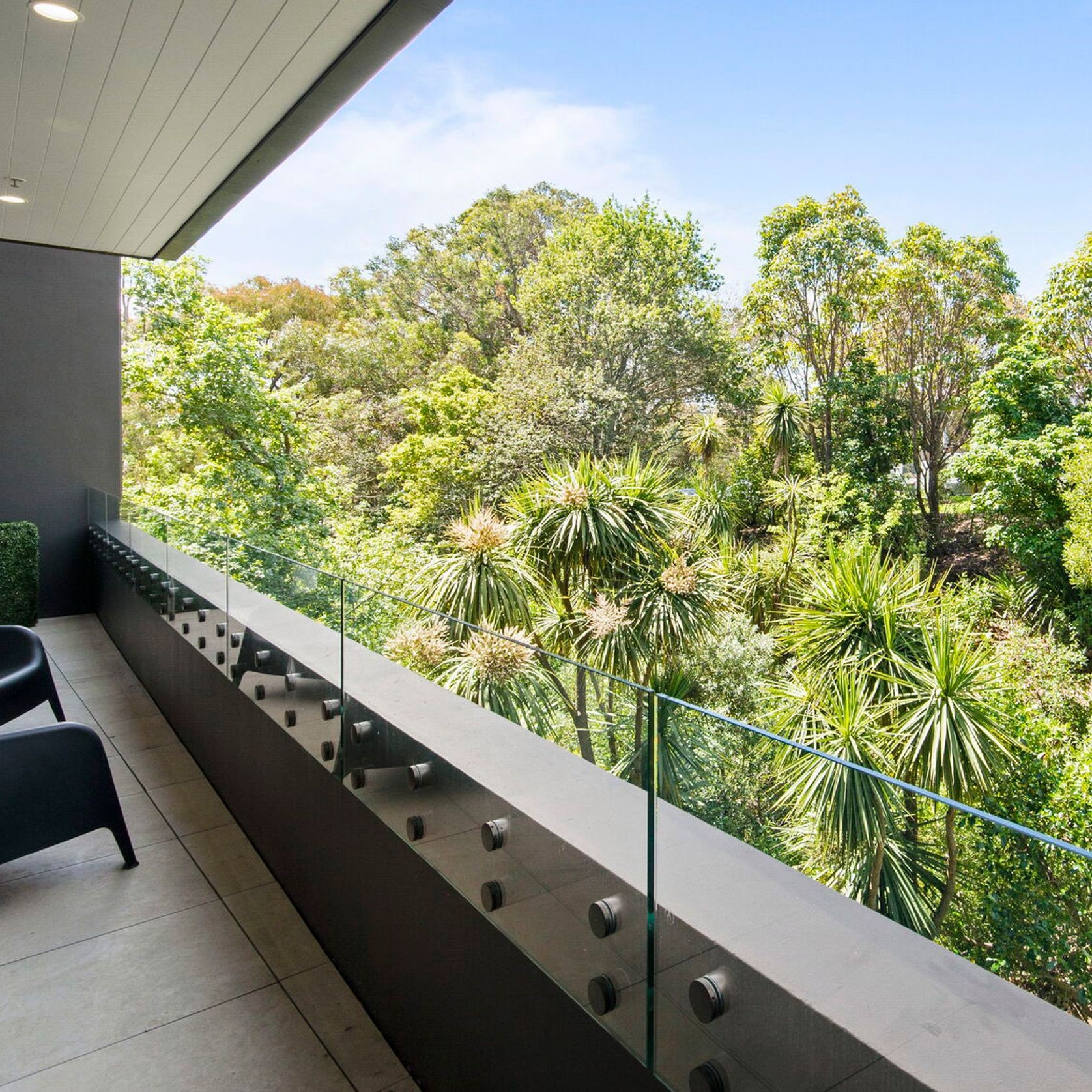 Arena-Points Frameless Glass Balustrade gallery detail image