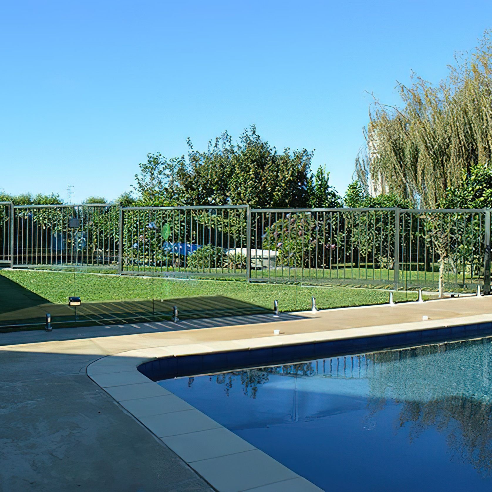 Glass Pool Fence gallery detail image