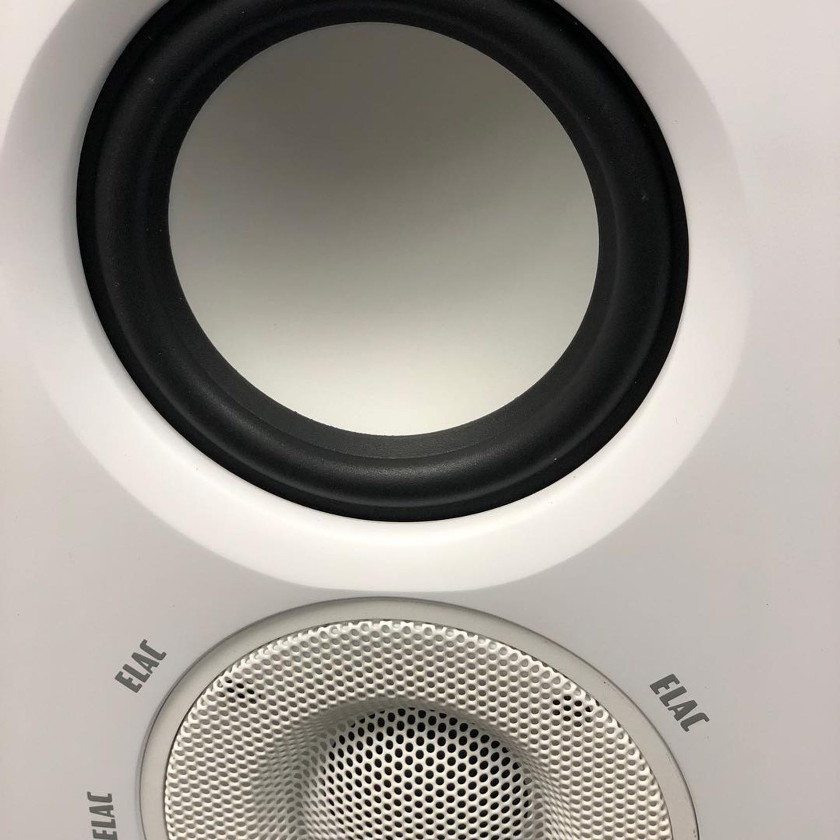 Elac Muro OW-V41L On-wall Speakers gallery detail image