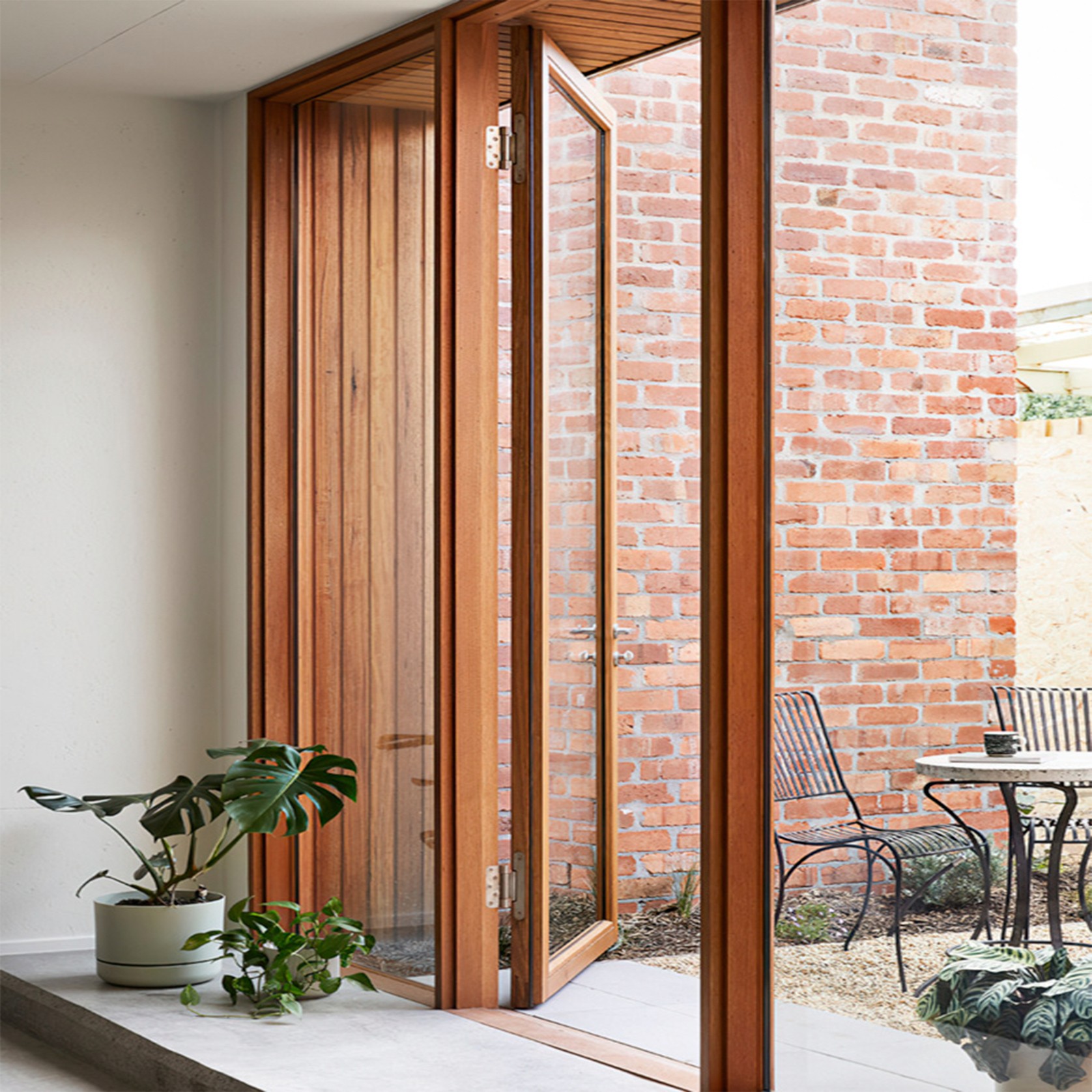Archetto | IV68 Hinged gallery detail image