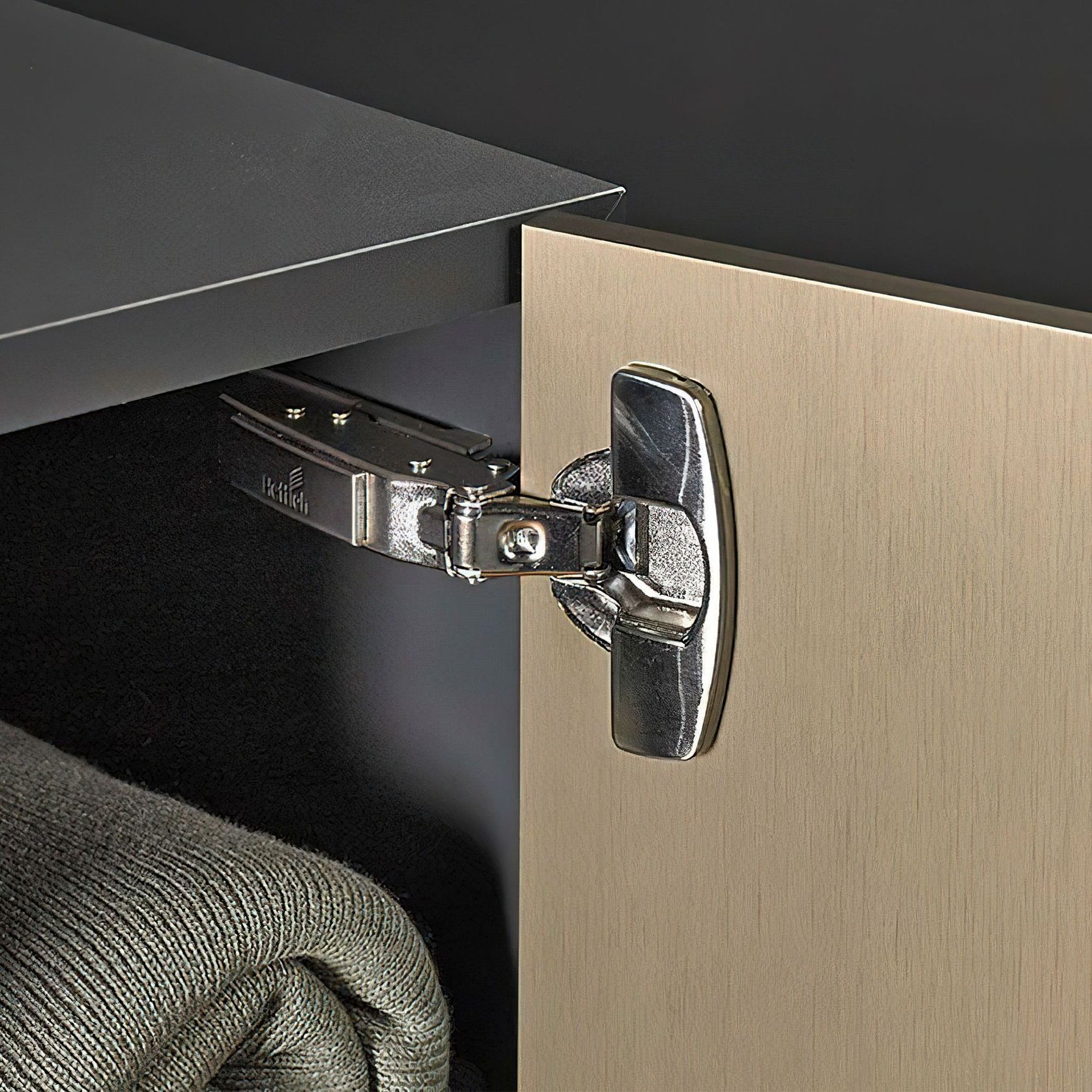 Sensys Soft-Close Hinges gallery detail image