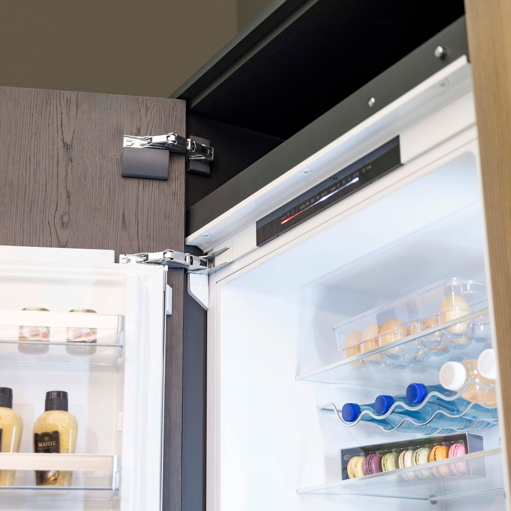 Evisys | Integrated Refrigerator Hinge gallery detail image