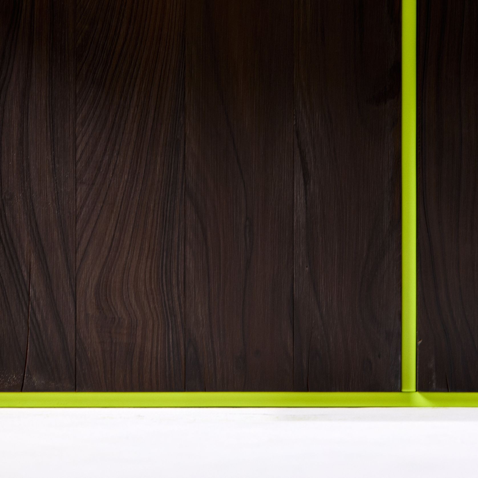 Throne II Chair gallery detail image