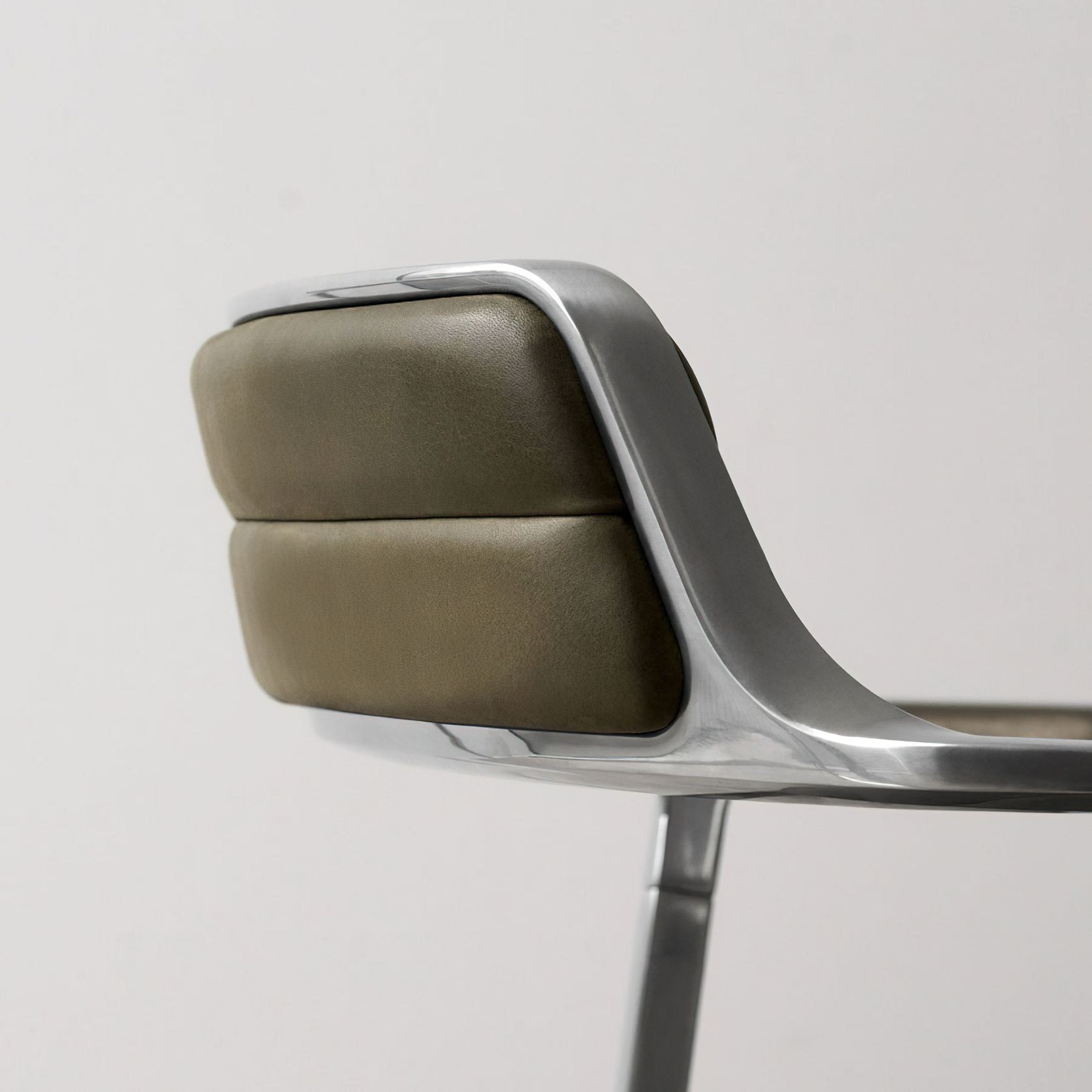 Vipp 452 Swivel Chair gallery detail image