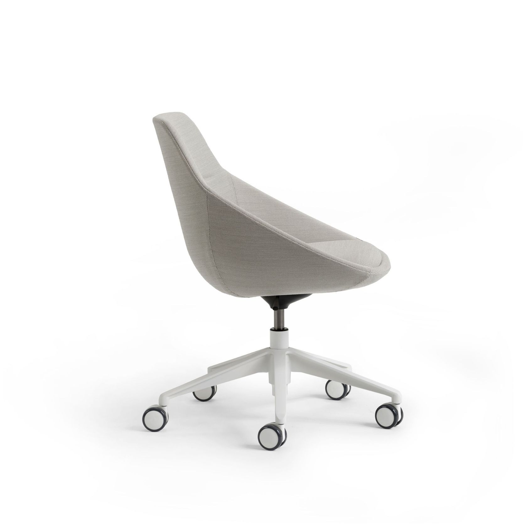 Ezy Low 5-castors Chair by Christophe Pillet gallery detail image