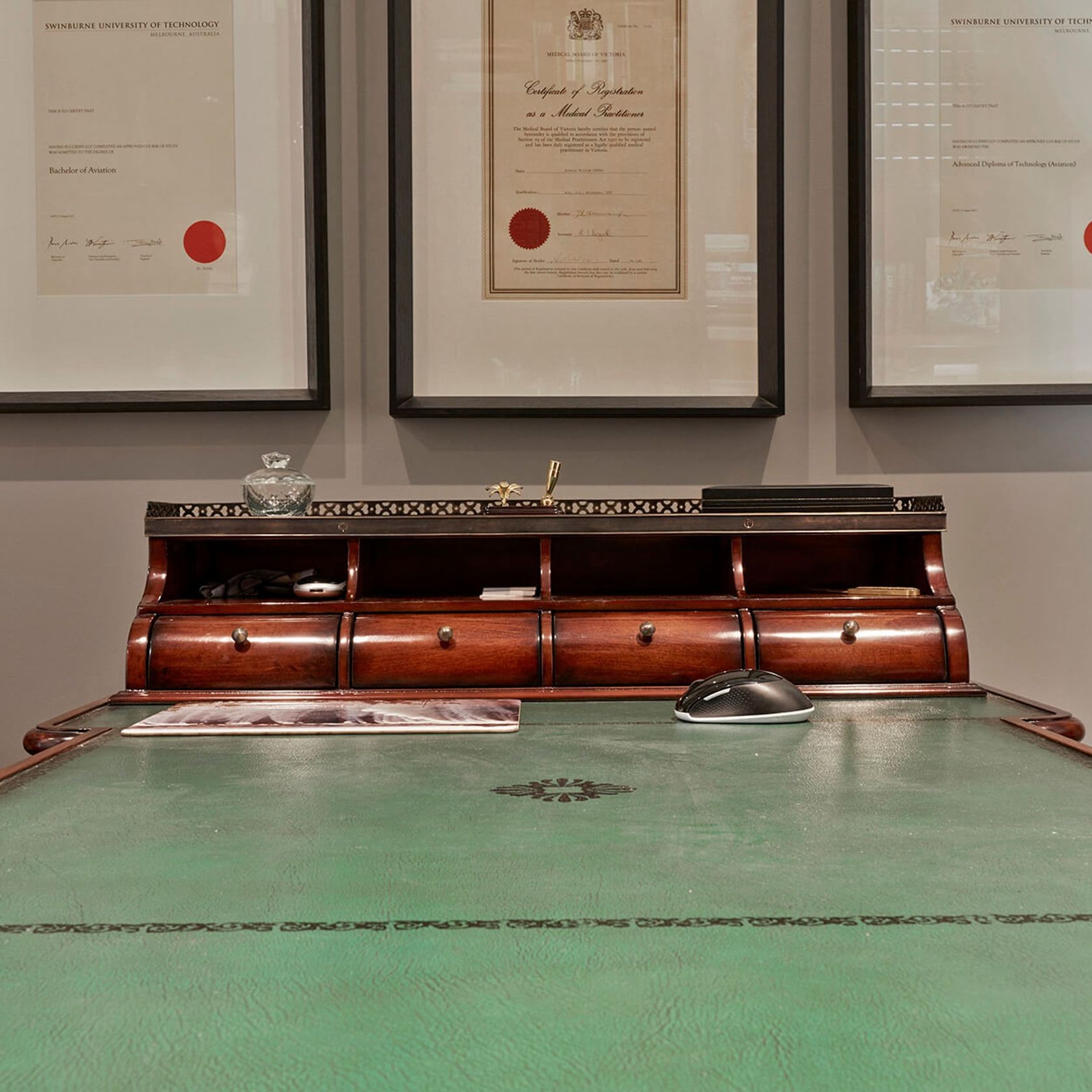 Georgian Partners Desk with Leather Top gallery detail image