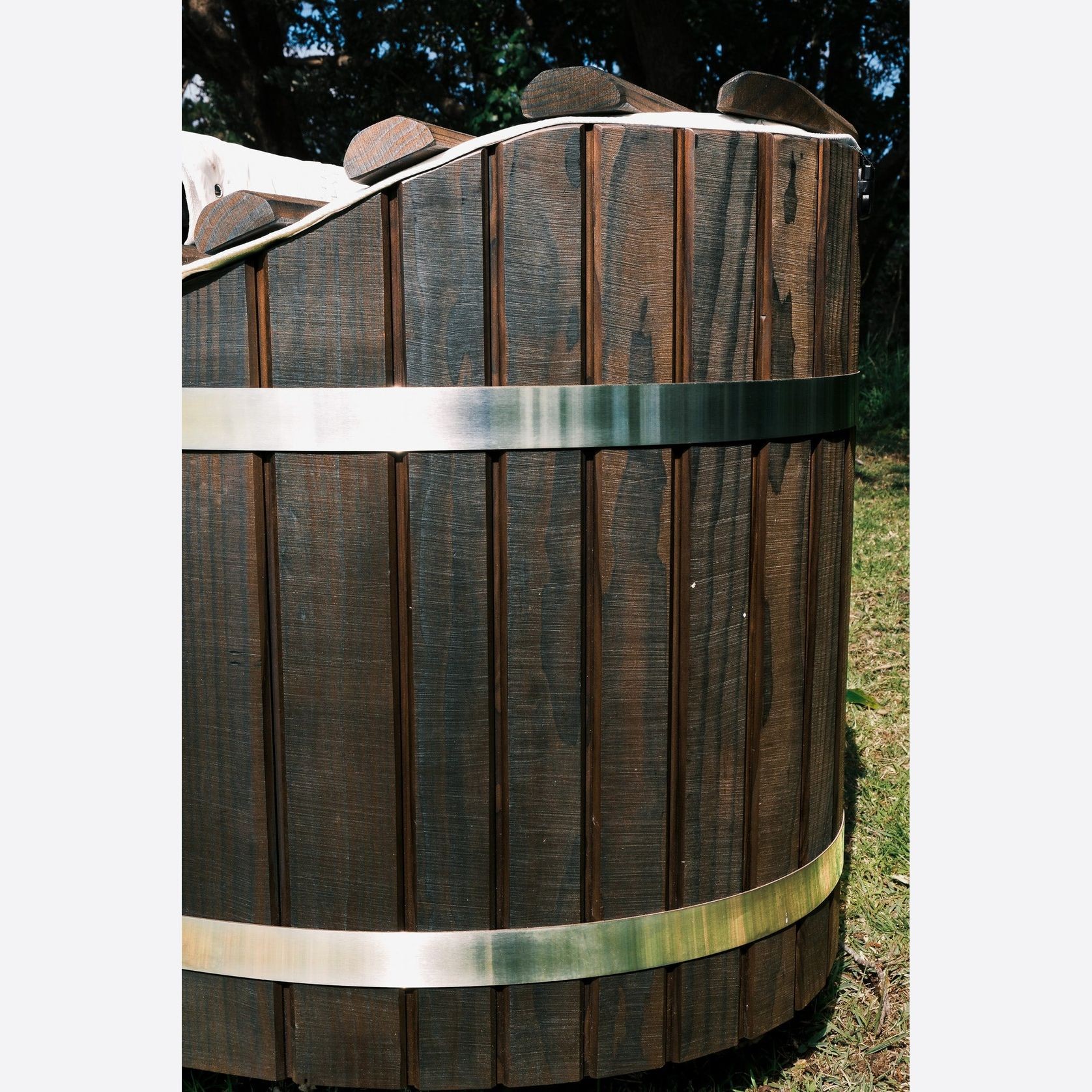 Mahana Bath Tub gallery detail image