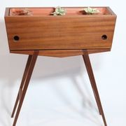 Indoor Standing Planter gallery detail image