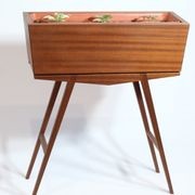Indoor Standing Planter gallery detail image