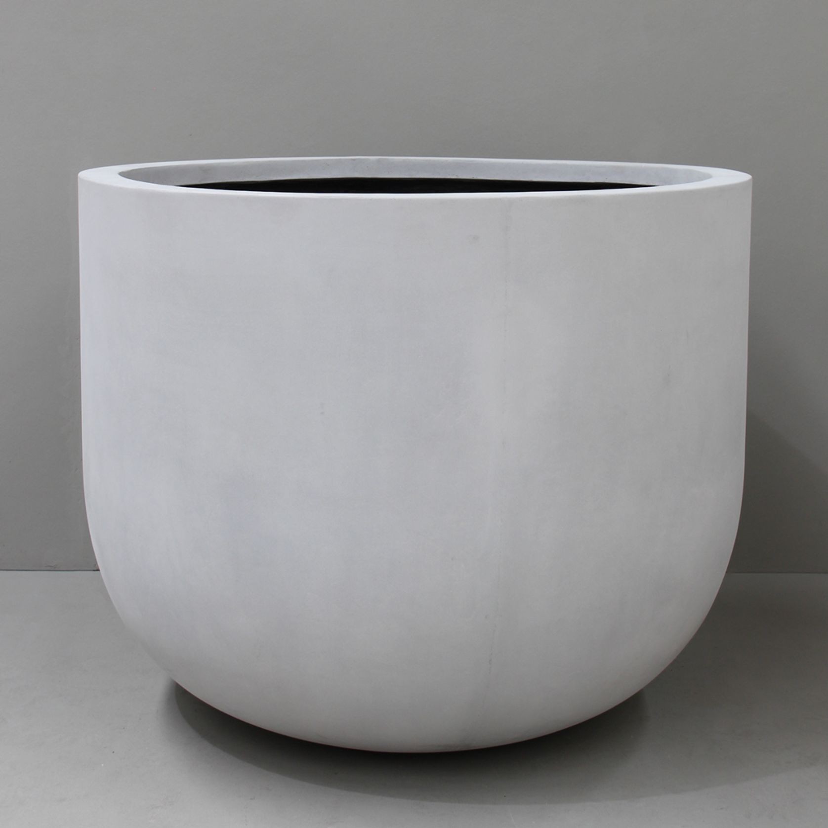 Contemporary U Planter gallery detail image
