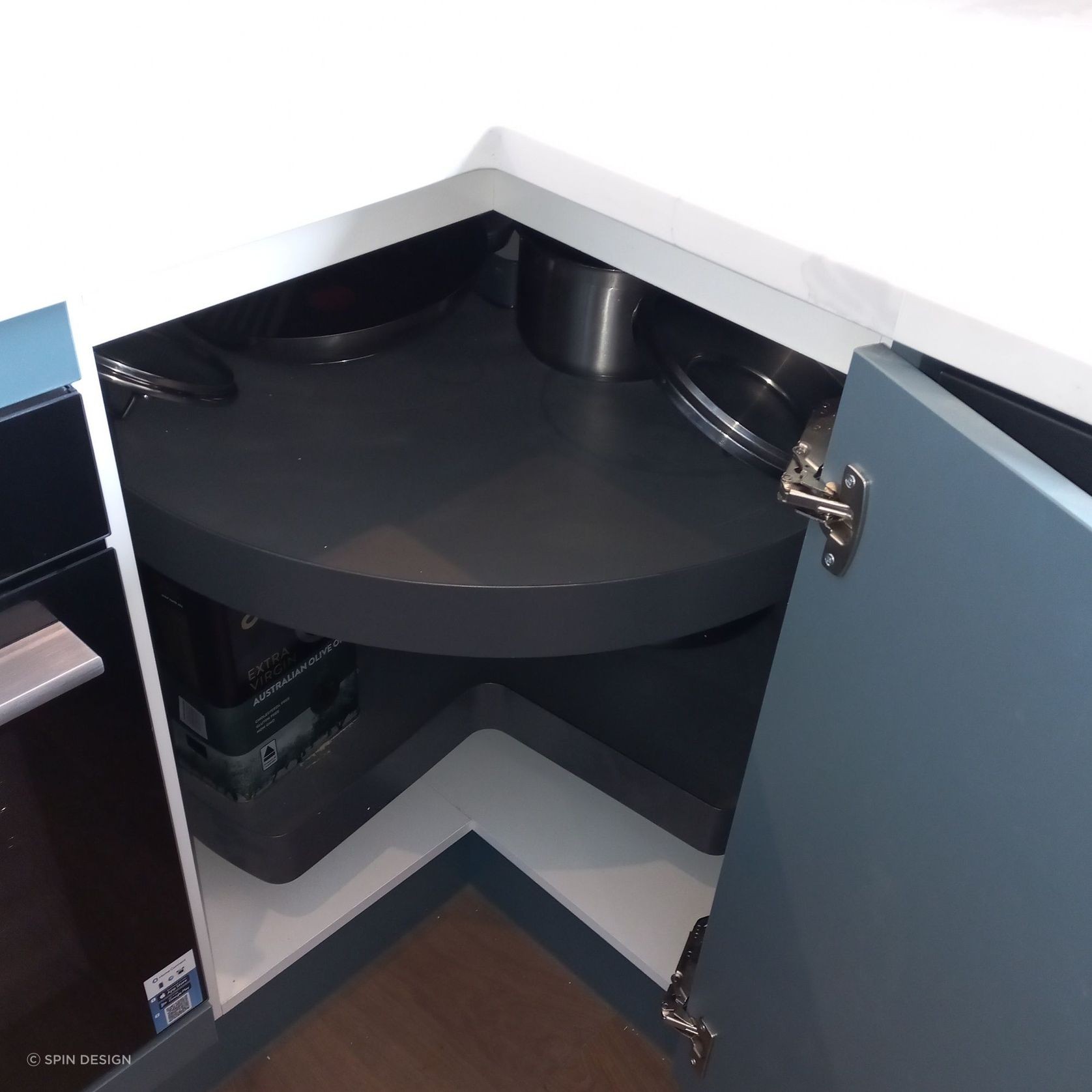 VS COR Wheel Pro Revolving Corner Unit gallery detail image