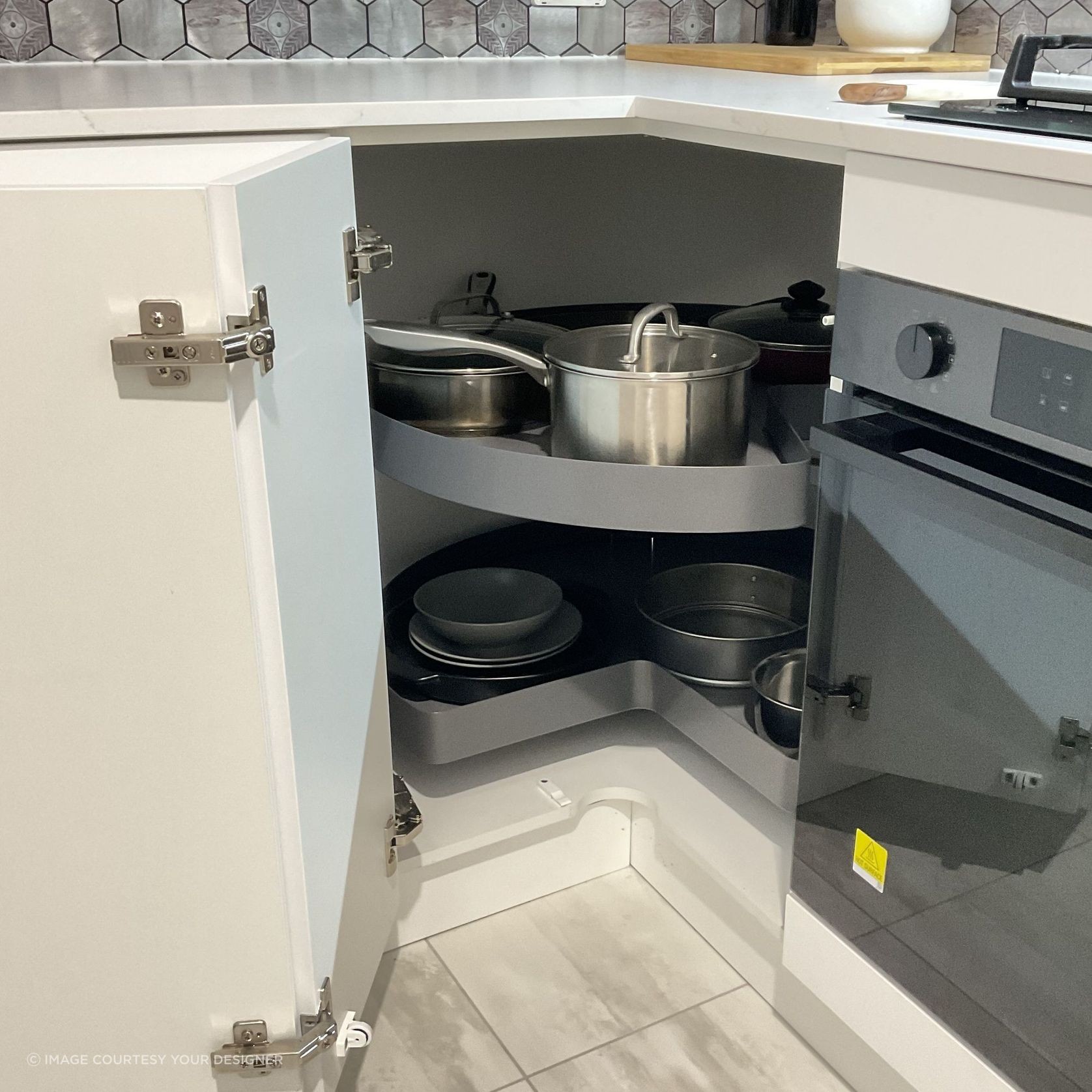 VS COR Wheel Pro Revolving Corner Unit gallery detail image