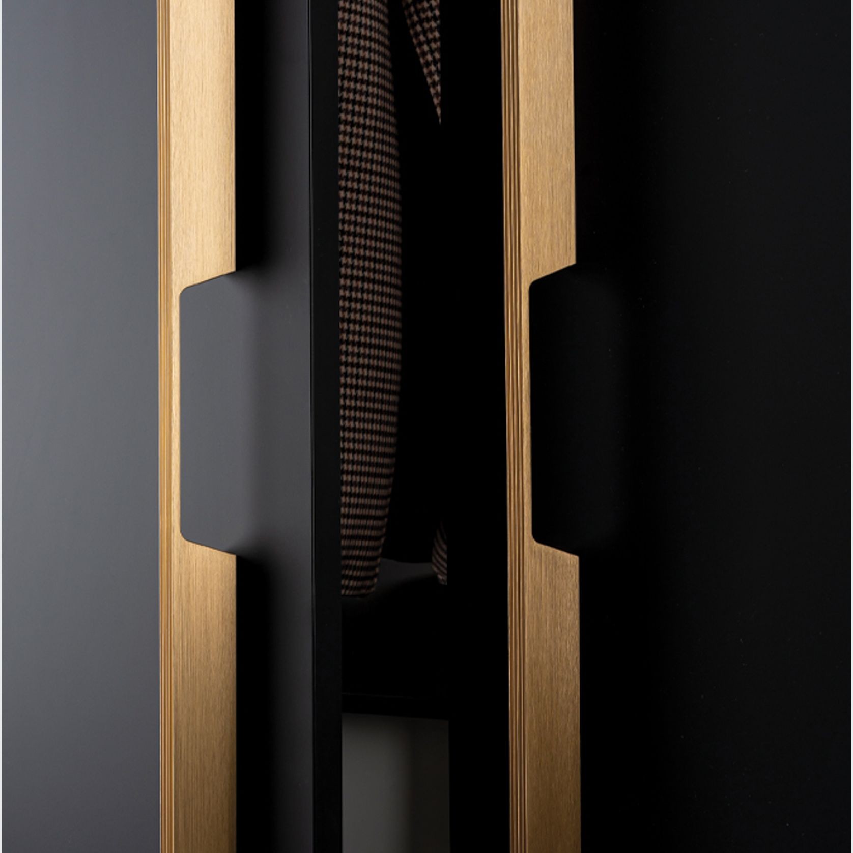 Momo Handles - Rail Collection gallery detail image