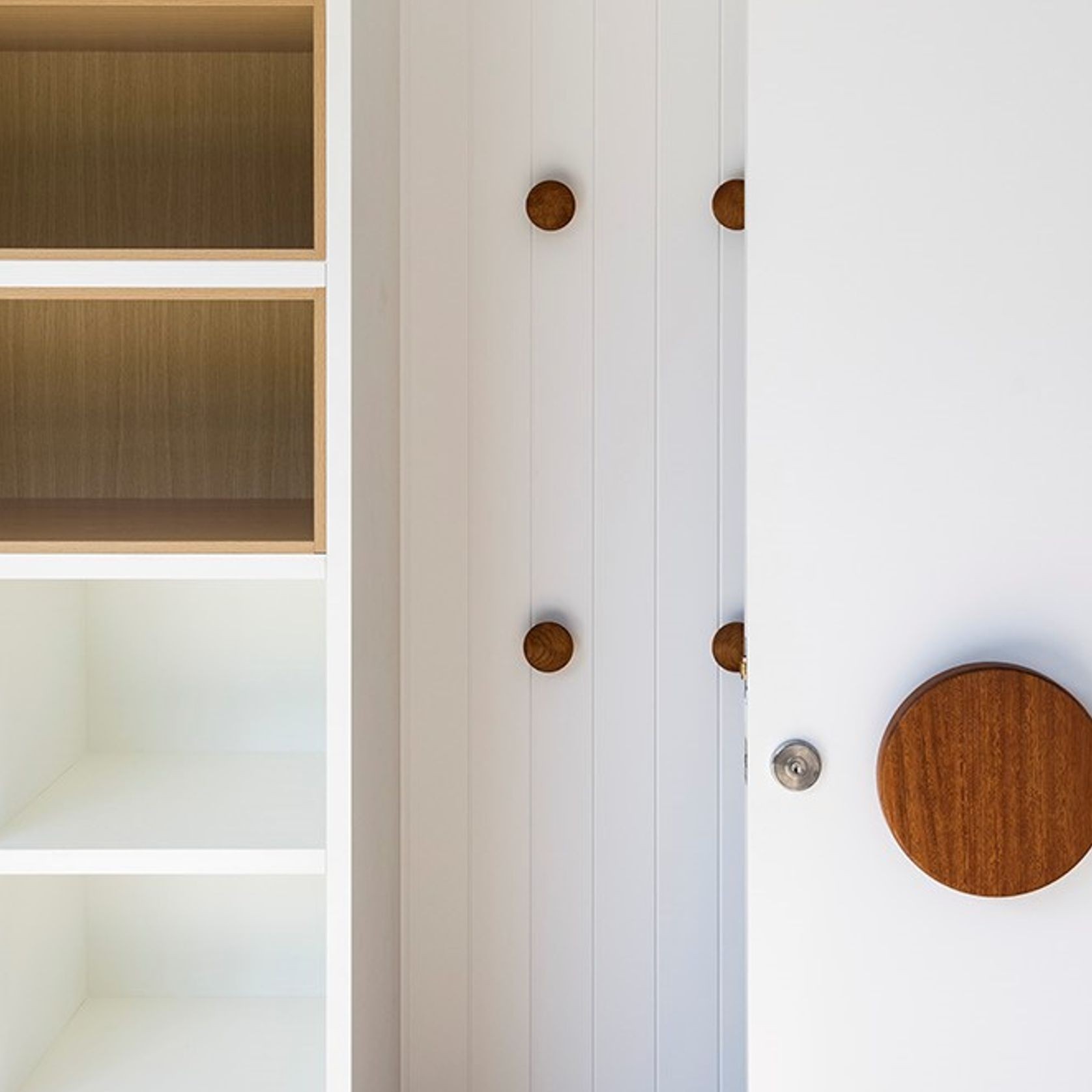 Large Round - Timber Door Handle - TDH003 gallery detail image