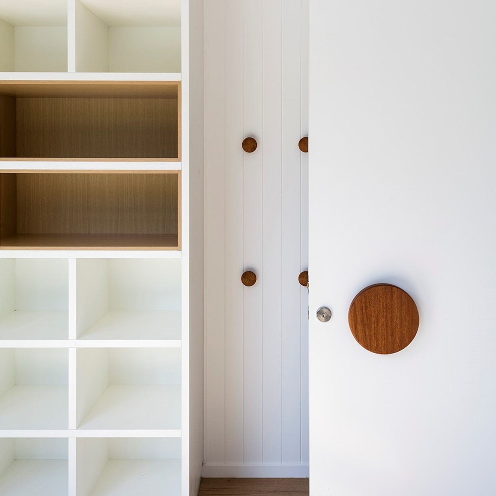 Large Round  - Timber Door Handle - TDH003 gallery detail image