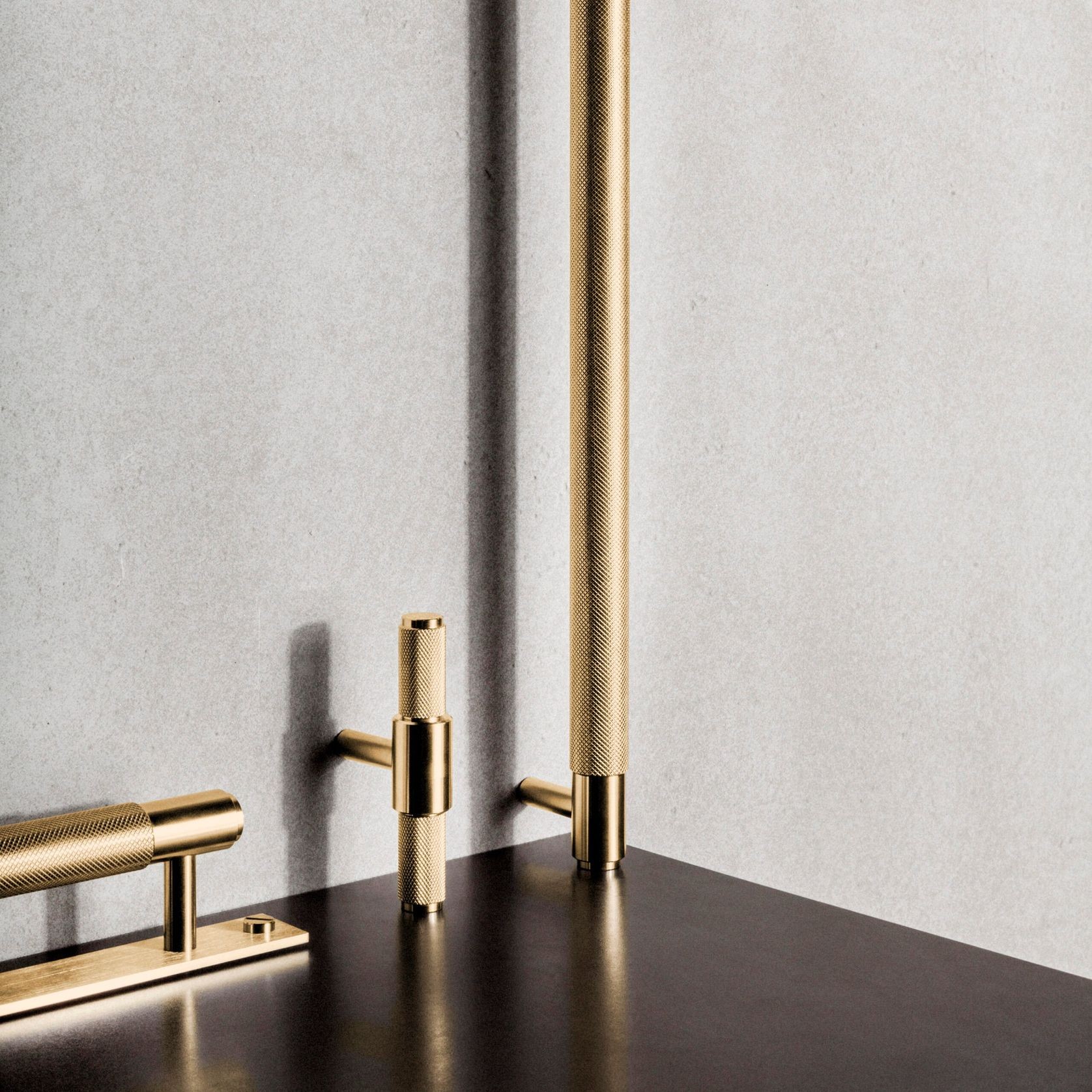 Cross Pull Bar gallery detail image