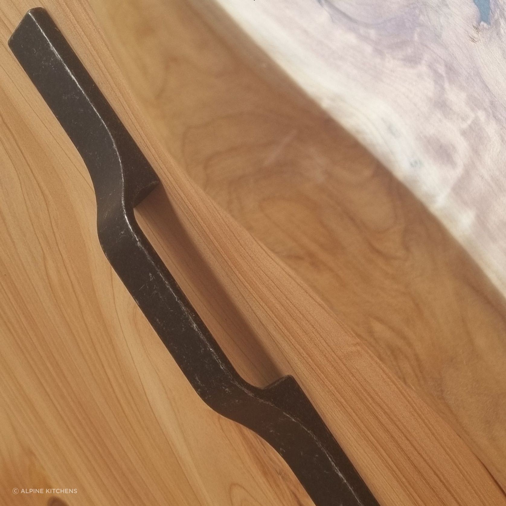 Vesuvio D Handle gallery detail image