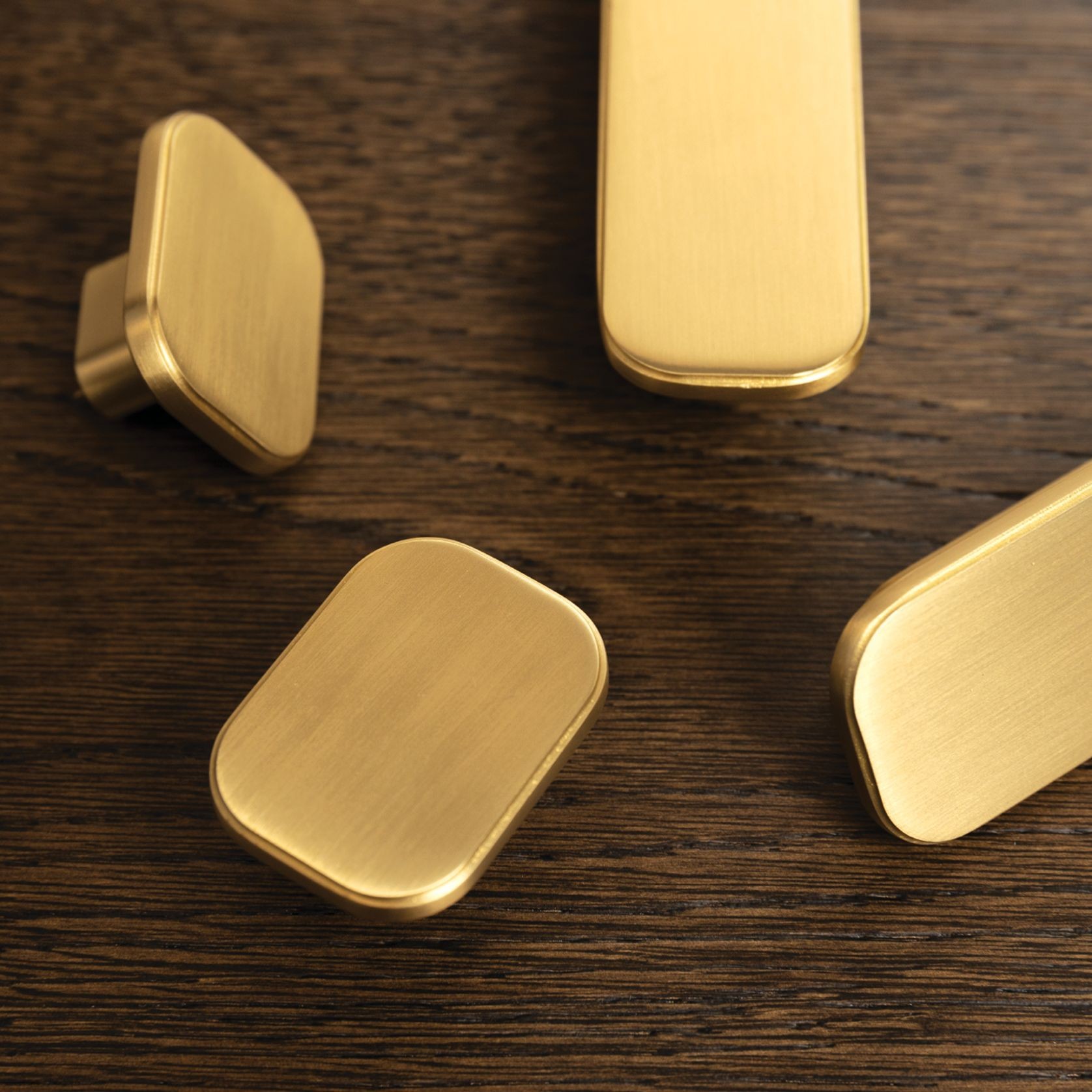 Momo Handles - Aspen Collection gallery detail image