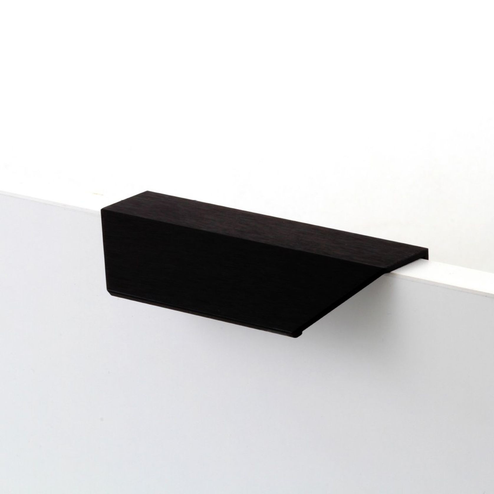 Angolo Lip Pull | Handles gallery detail image