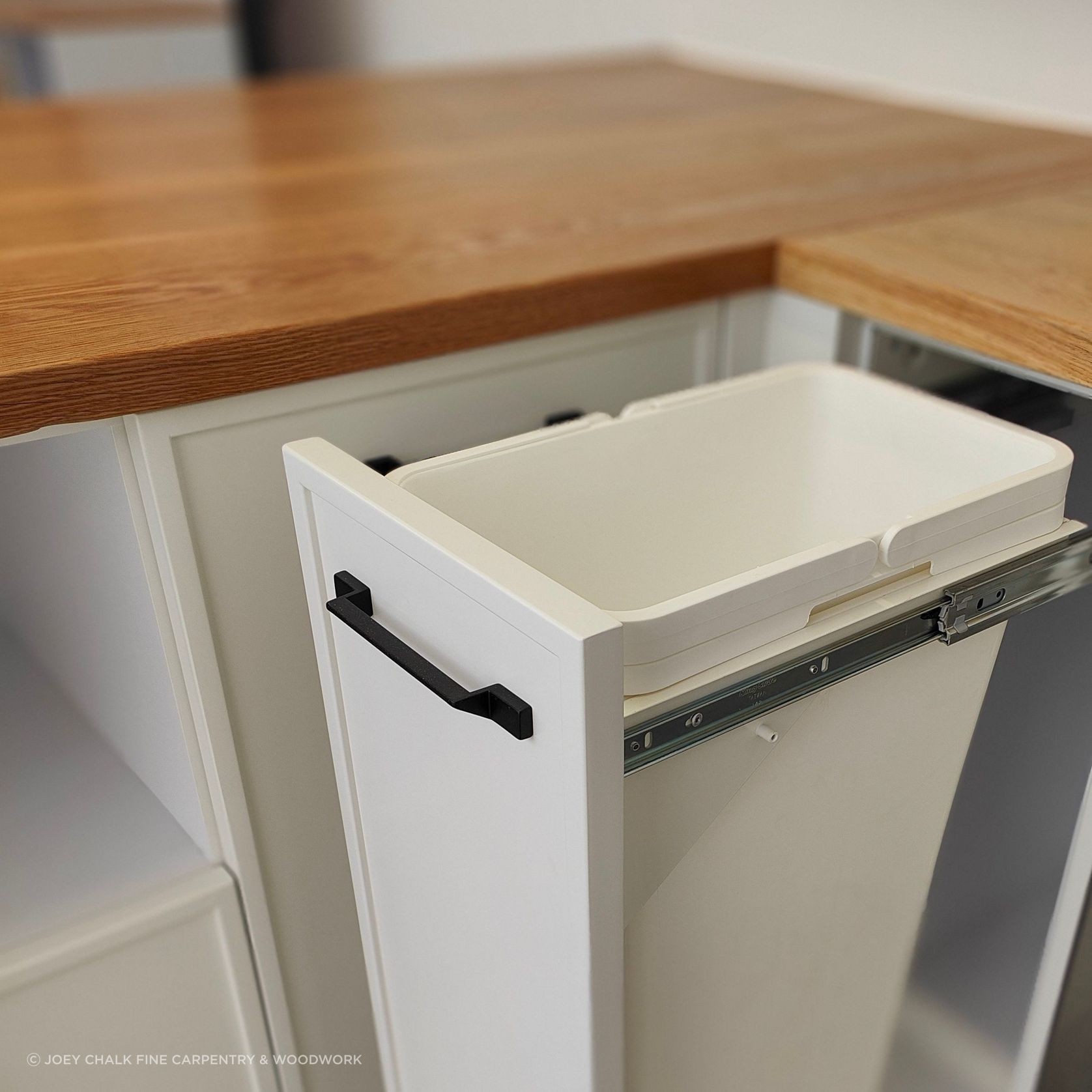 Scalzi D Handle gallery detail image