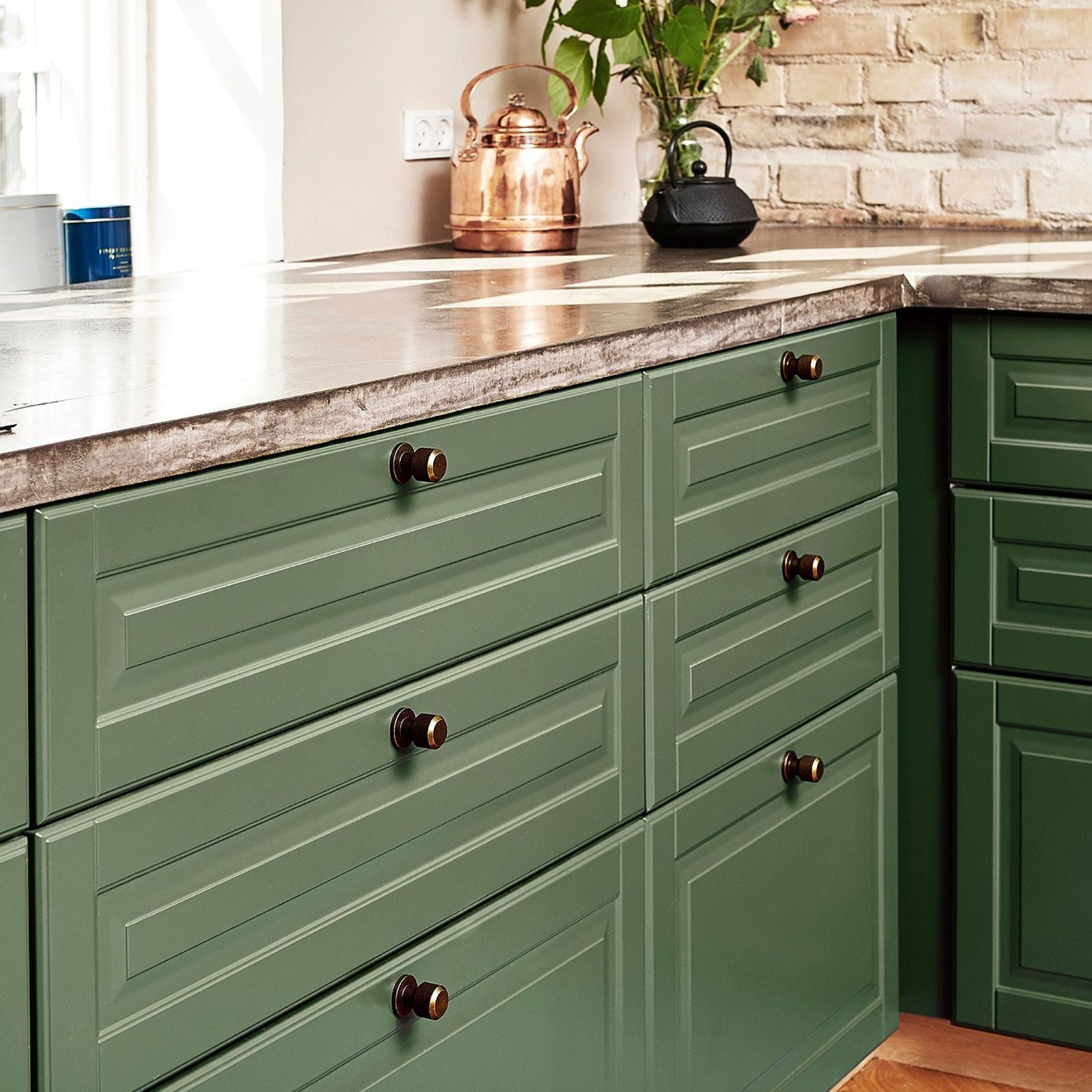 Furnipart Manor Round Knob gallery detail image