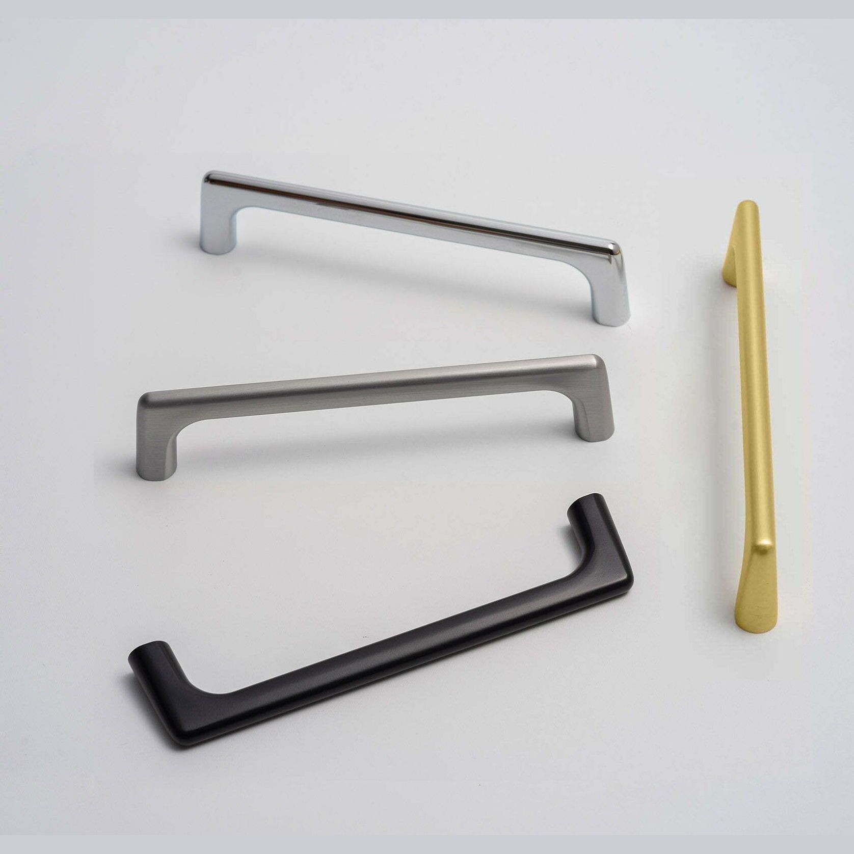 Kitchen handles Surfers Paradise Matt black /Brushed brass/Brushed nickel gallery detail image