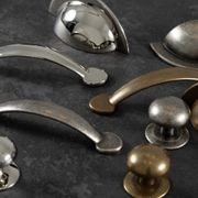 Momo Handles - Trafalgar Collection gallery detail image