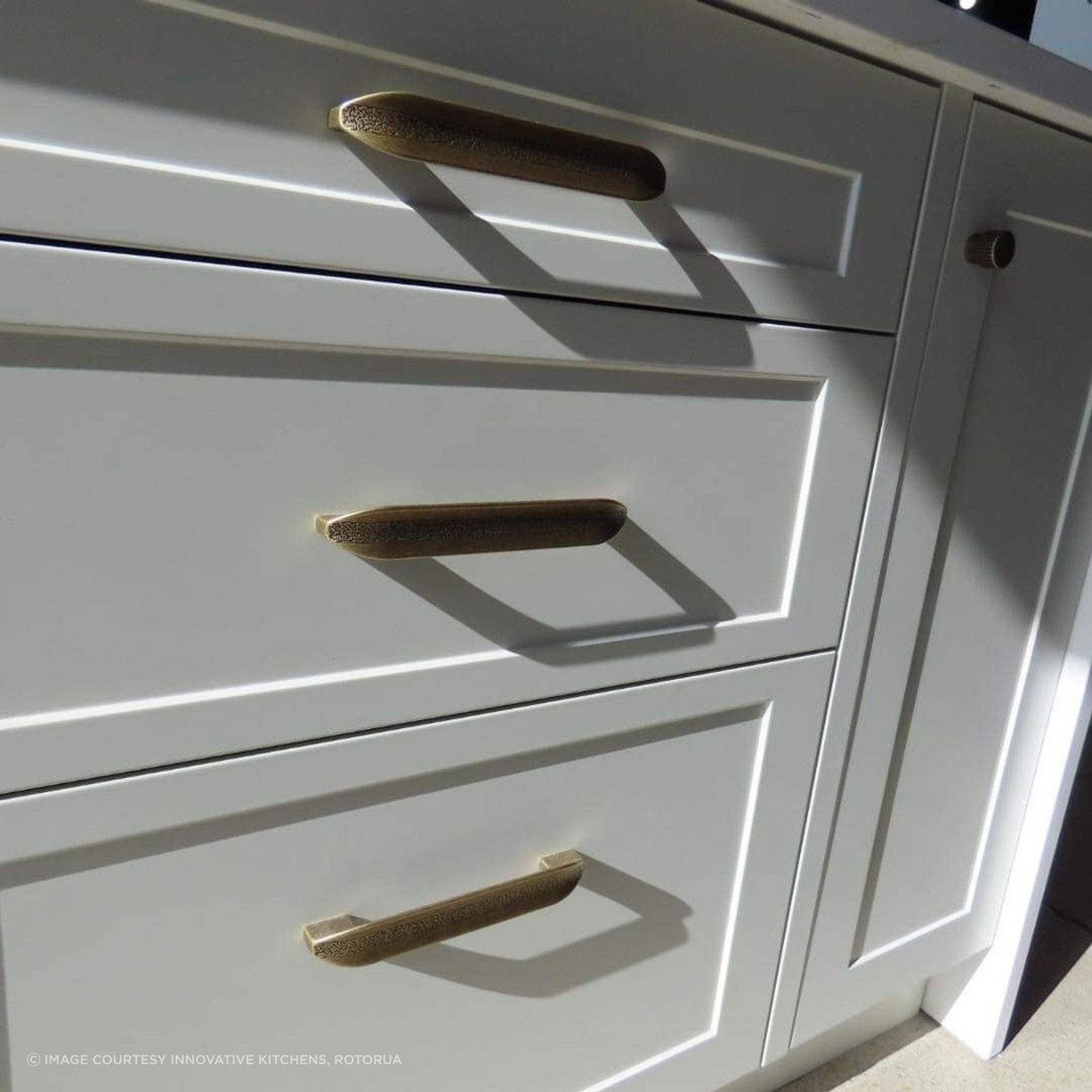 Vecchio D Handle gallery detail image