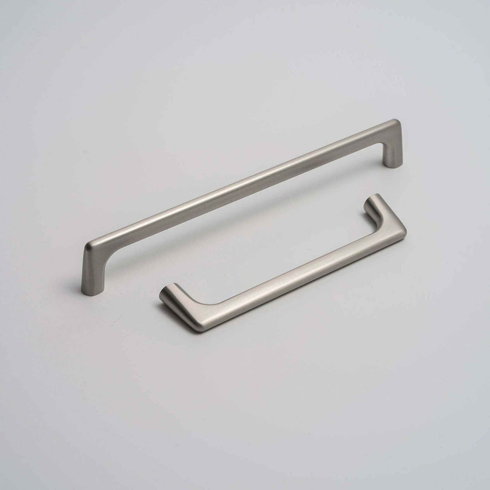 Kitchen handles Surfers Paradise Matt black /Brushed brass/Brushed nickel gallery detail image