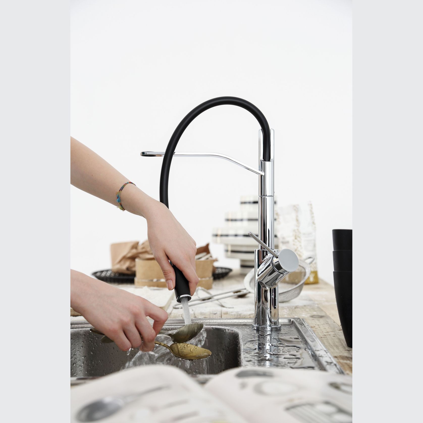 Armando Vicario Viva Retaractable Kitchen Faucet Double Spray gallery detail image