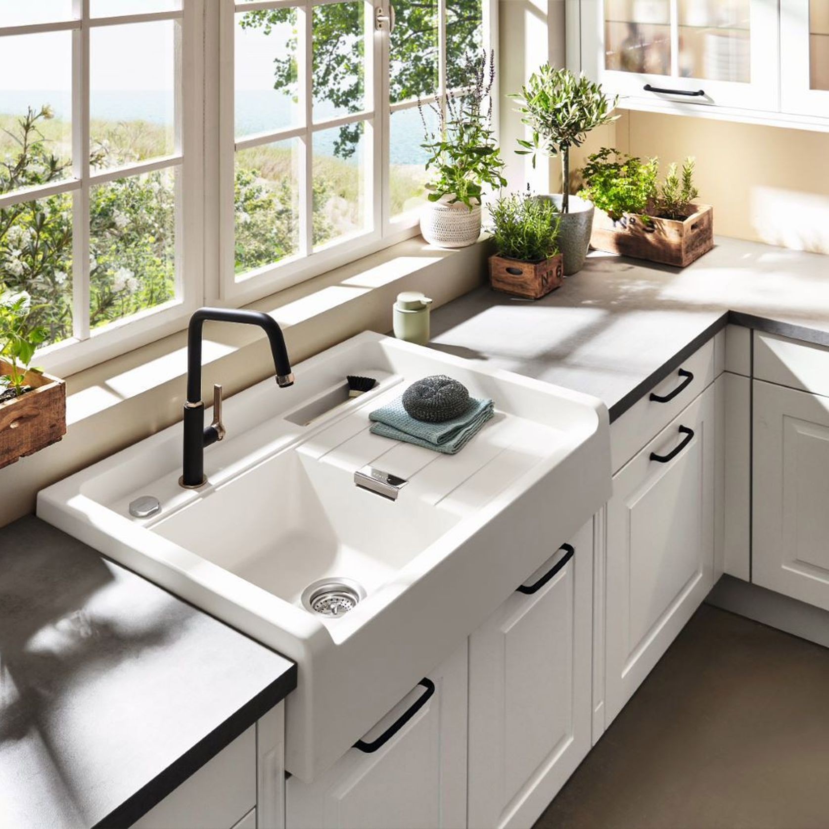 Sylt Traditional Lacquered Kitchen Cabinetry gallery detail image