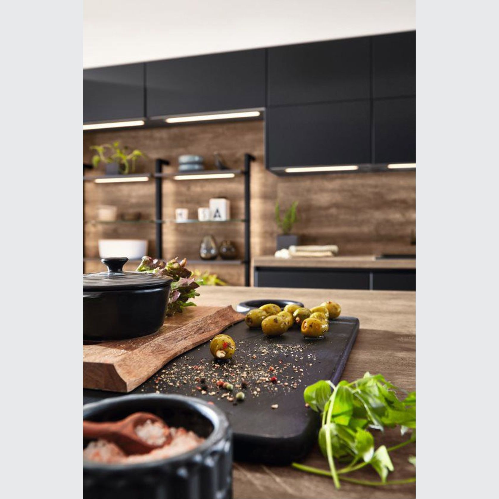 Touch Lacquered Laminate Kitchen Cabinetry gallery detail image