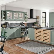 Cascada Traditional Kitchen Cabinetry gallery detail image