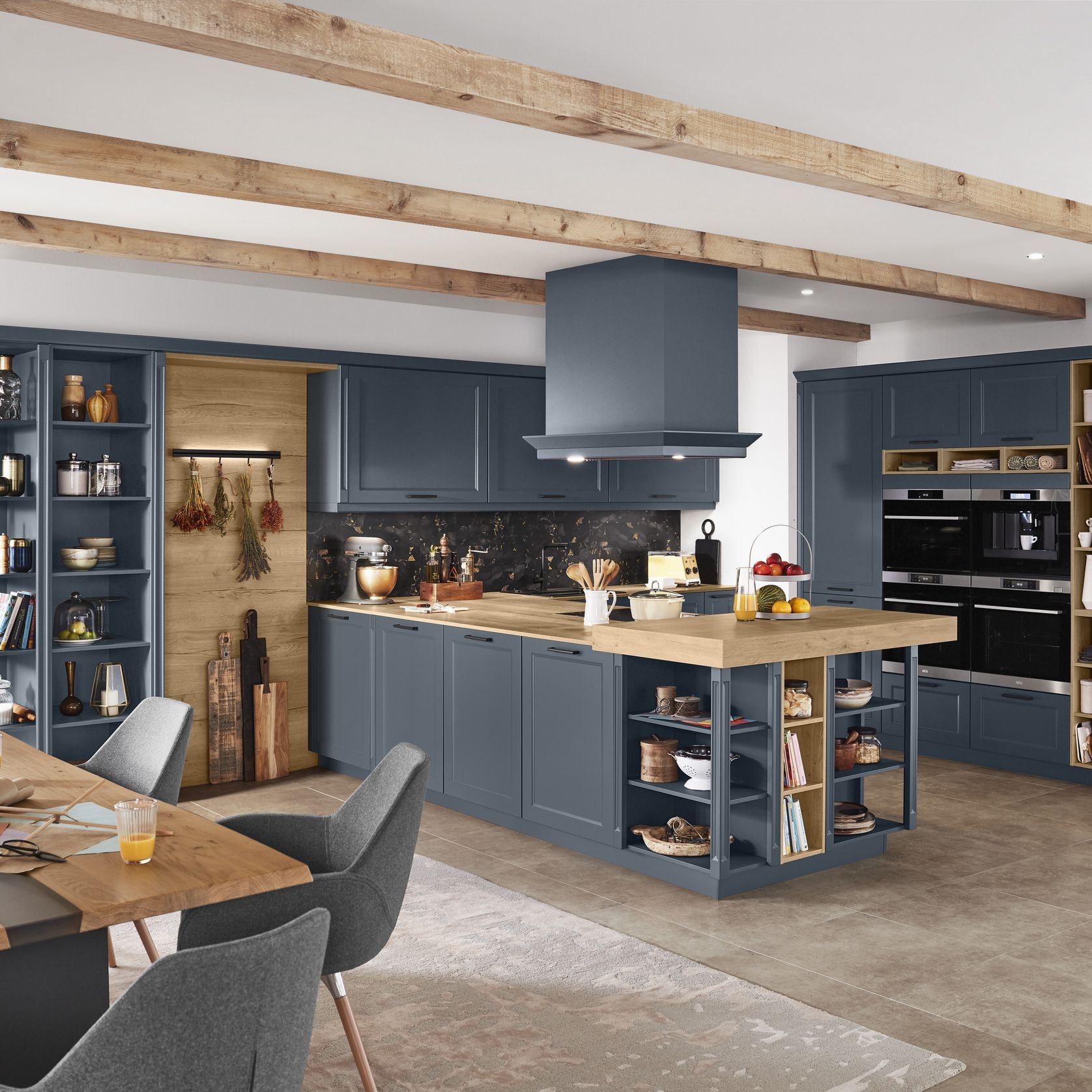 Cascada Traditional Kitchen Cabinetry gallery detail image