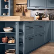 Cascada Traditional Kitchen Cabinetry gallery detail image