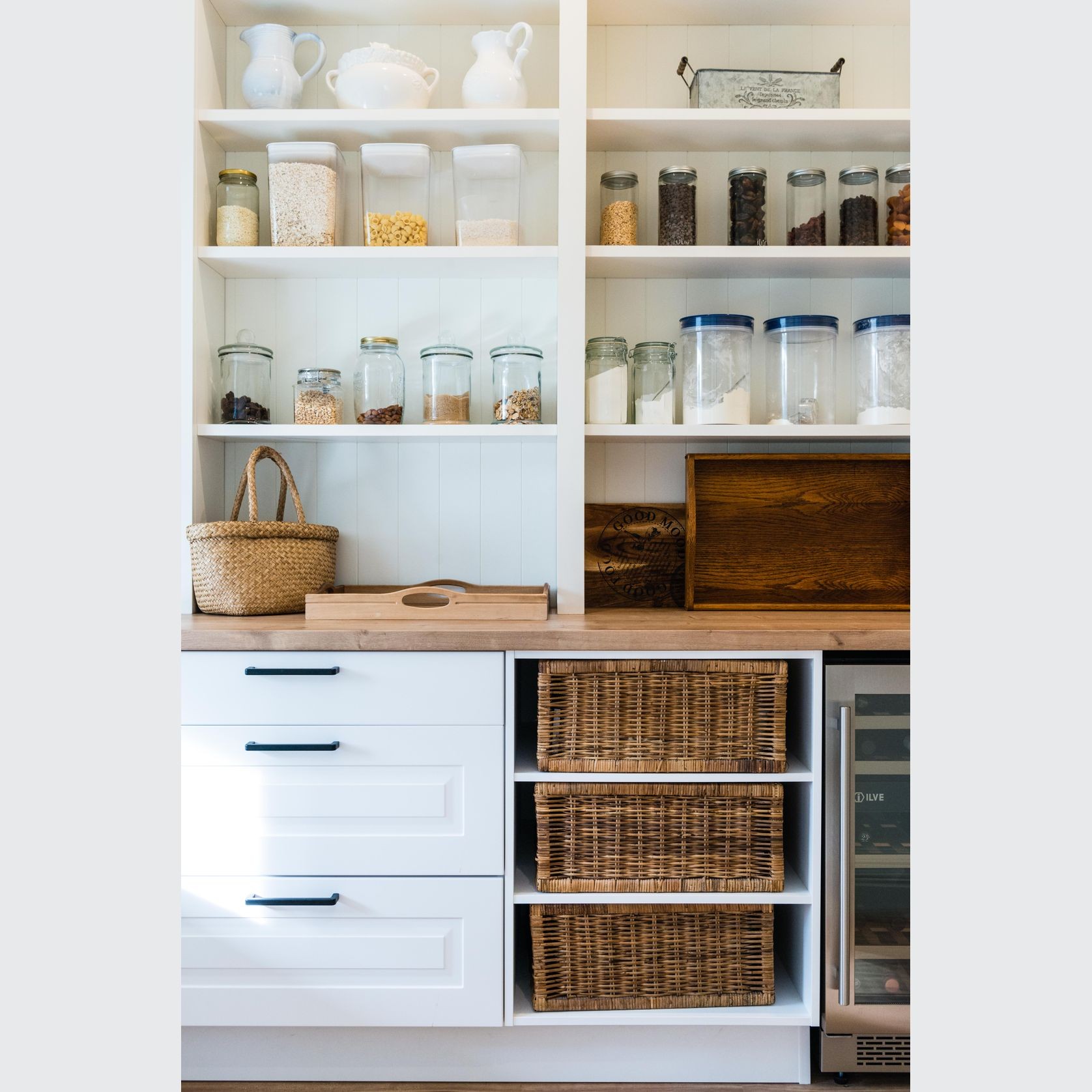 Sylt Traditional Lacquered Kitchen Cabinetry gallery detail image