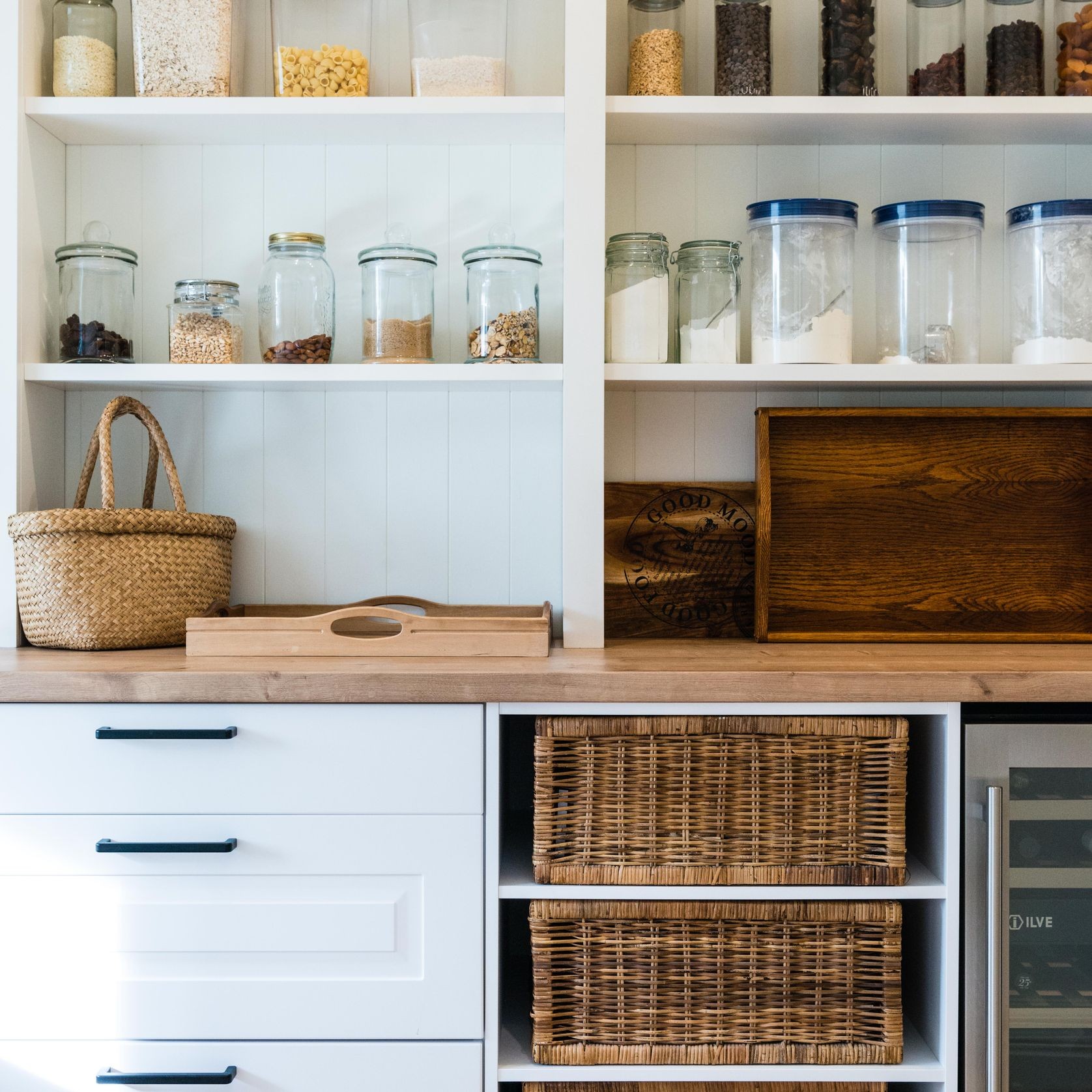 Sylt Traditional Lacquered Kitchen Cabinetry gallery detail image