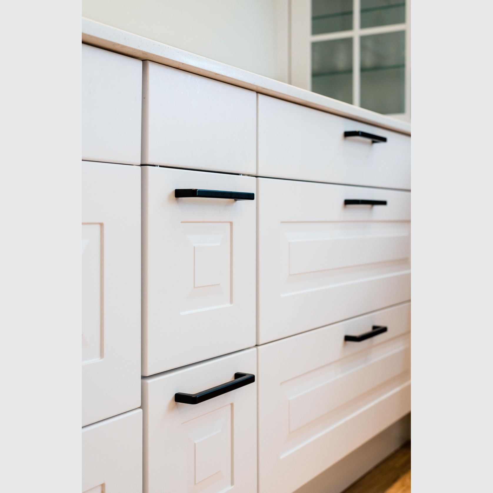 Sylt Traditional Lacquered Kitchen Cabinetry gallery detail image