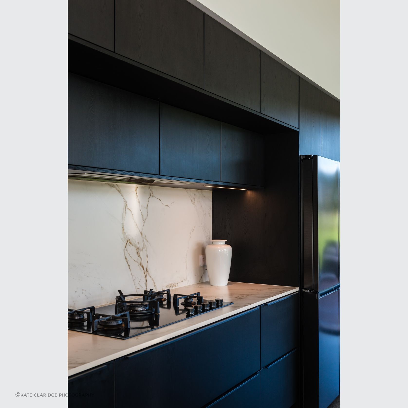 Structura Nero Oak Laminate Cabinetry gallery detail image
