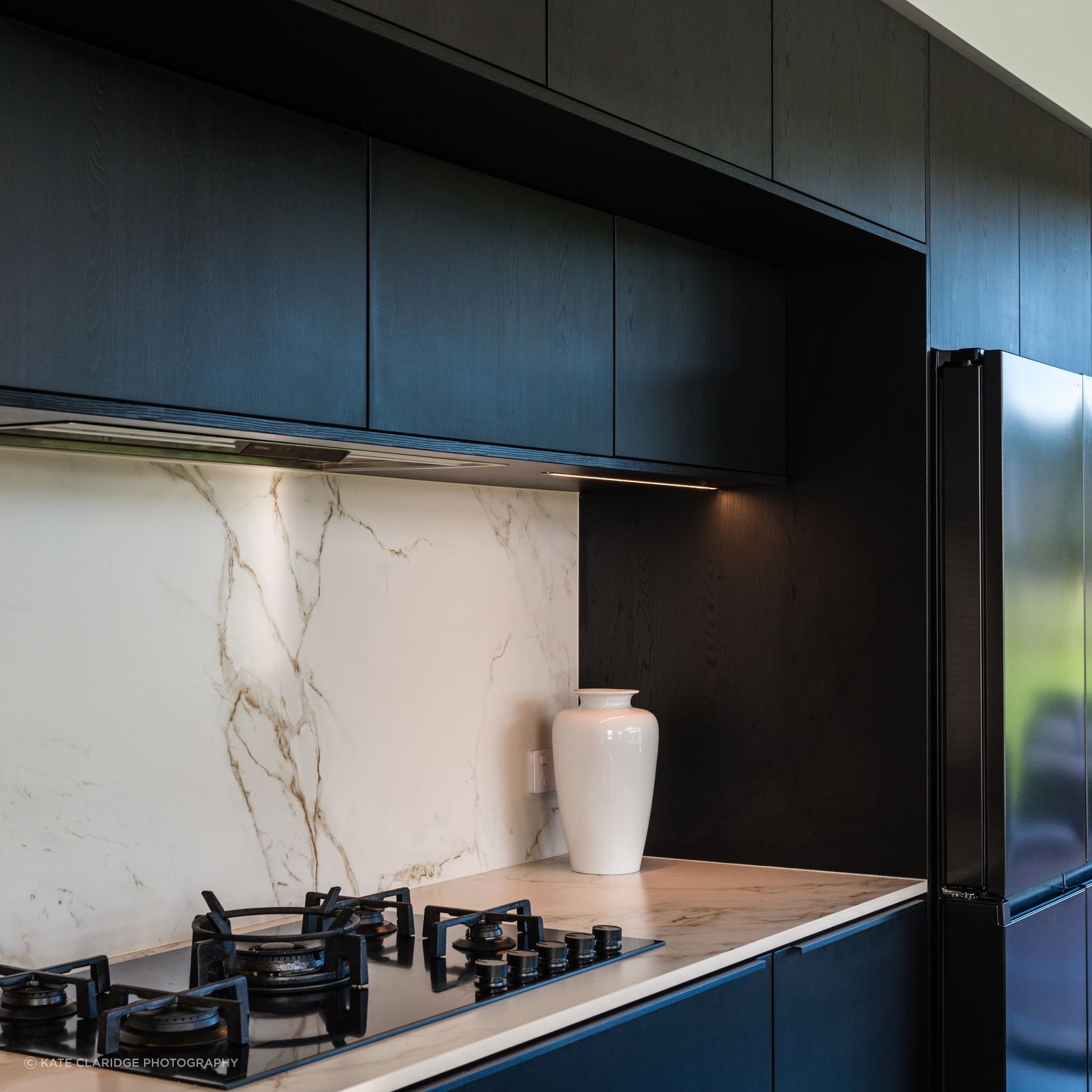 Structura Nero Oak Laminate Cabinetry gallery detail image