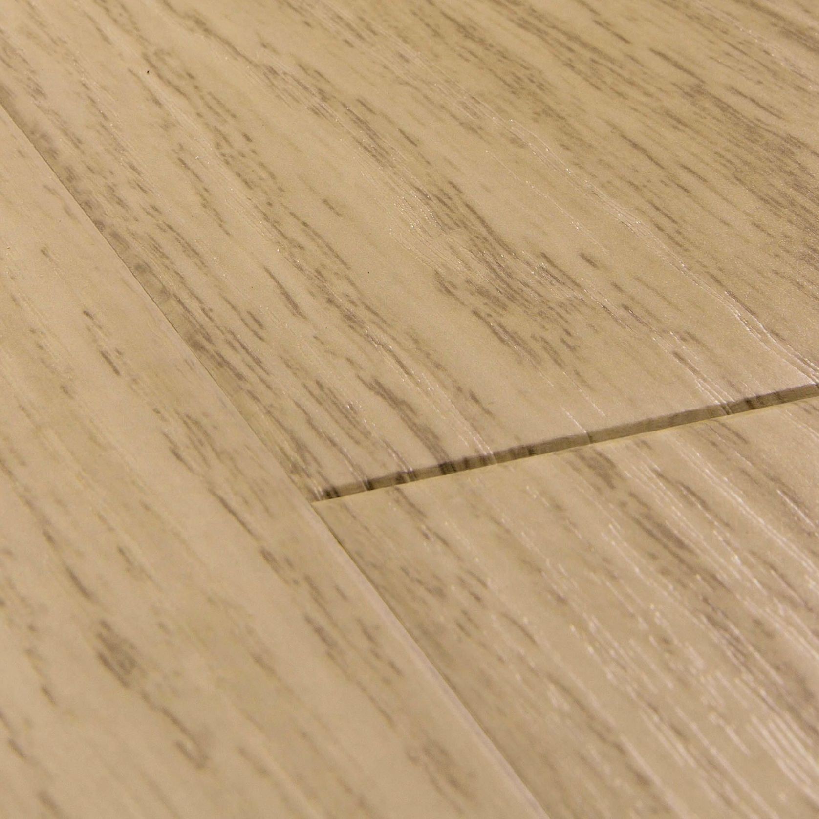 Quick-Step Impressive White Varnished Oak Laminate Flooring gallery detail image