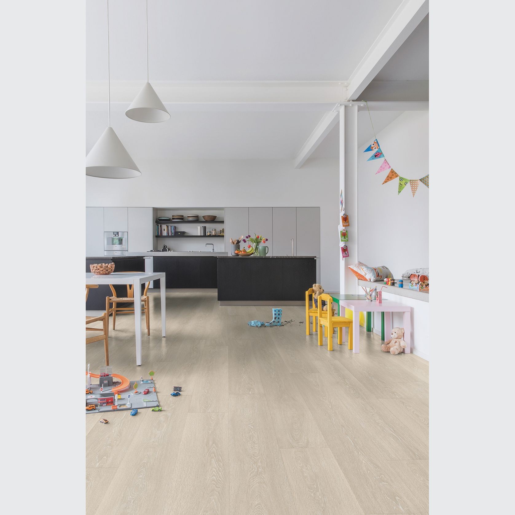 Quick-Step Majestic Valley Oak Light Beige Laminate Flooring gallery detail image