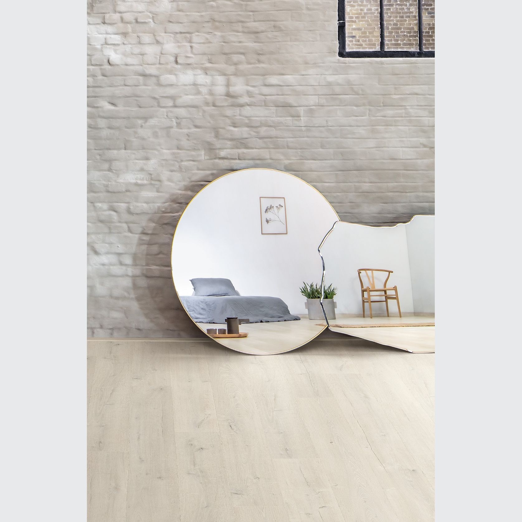 Quick-Step Perspective Nature Soft Patina Oak Laminate Flooring gallery detail image
