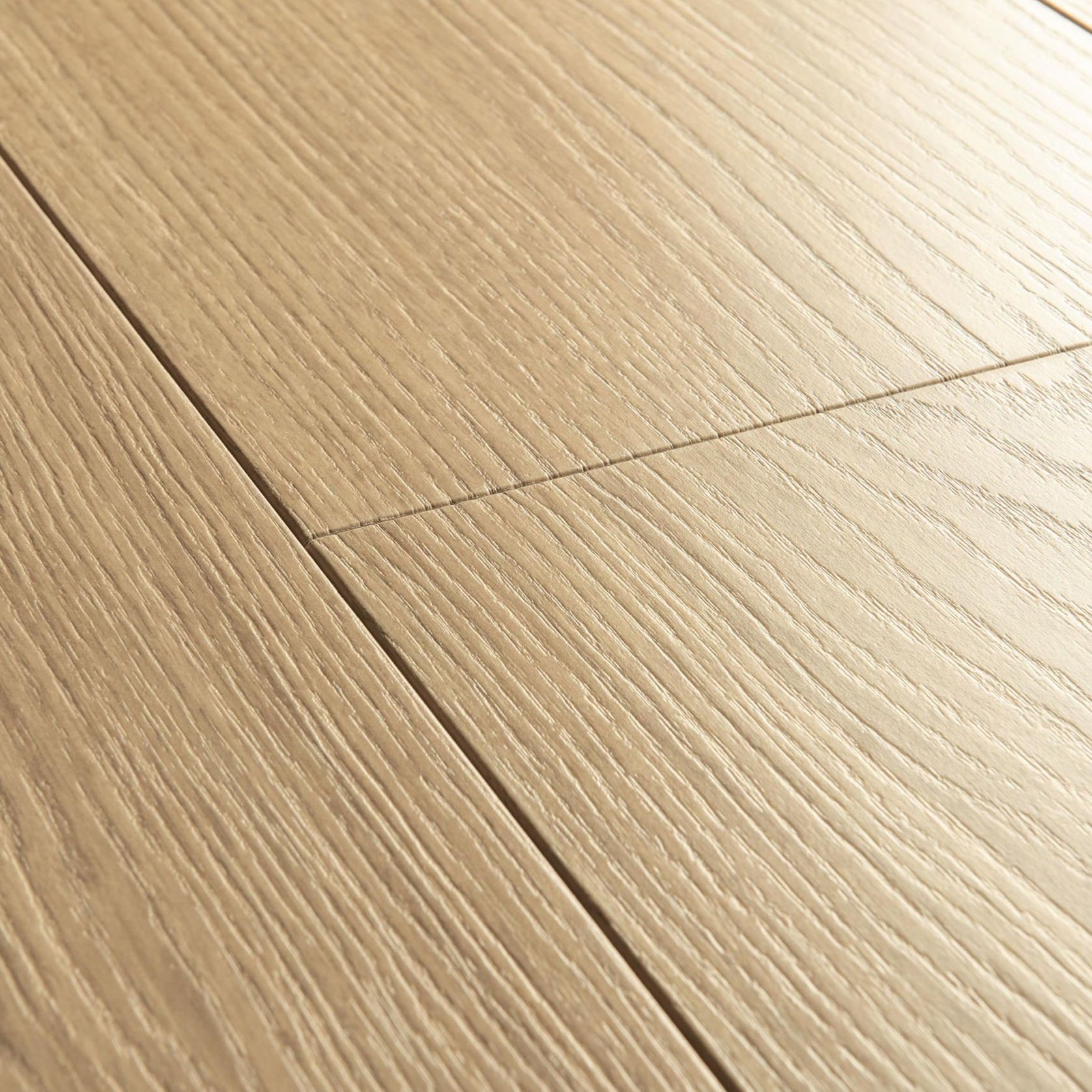Quick-Step Perspective Nature Beige Varnished Oak Laminate Flooring gallery detail image